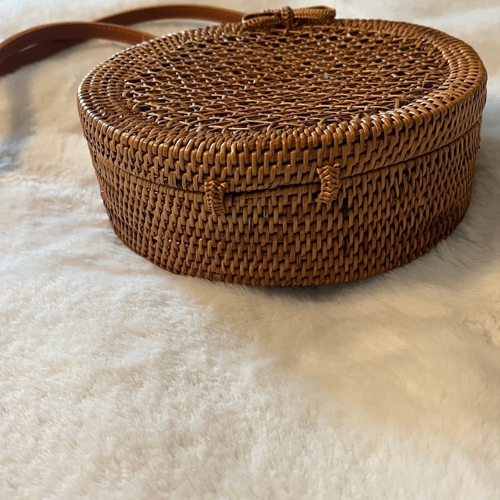Anthropologie Bag Handwoven Round Rattan Wicker Crossbody Purse‎ - Picture 10 of 16